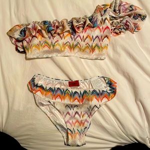 Missoni bikini in white with ruffle detail. One shoulder on top